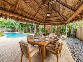 Hidden Gem Villa with Pool and Hot Tub