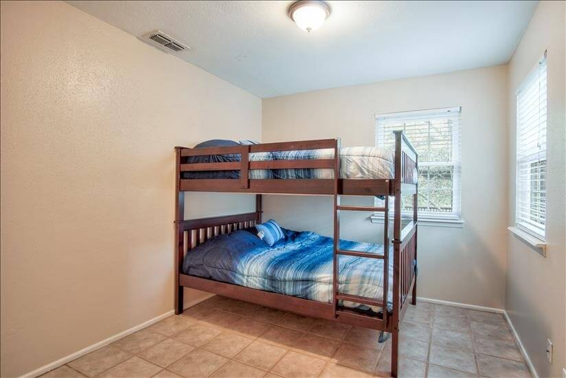 3rd bedroom w/full size bunk beds