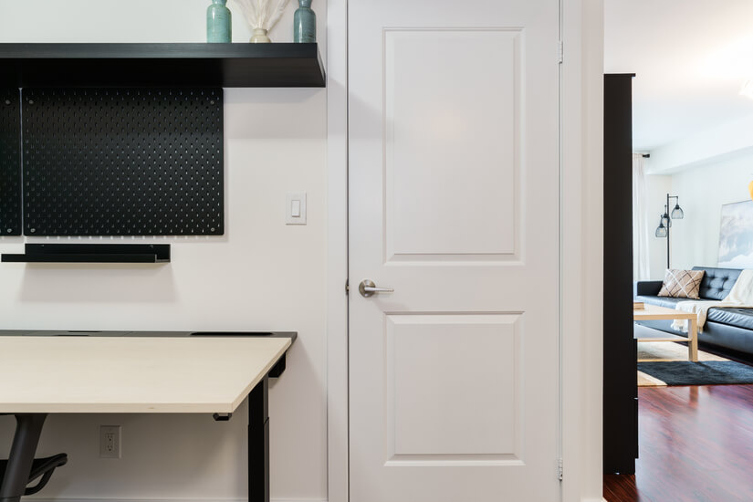 Upscale 1 Bd Condo in North York