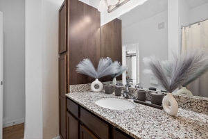  Furnished 1BR for Business Stays