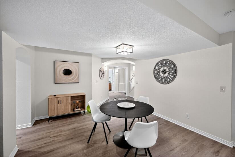 Furnished 1 bd Spacious apartment