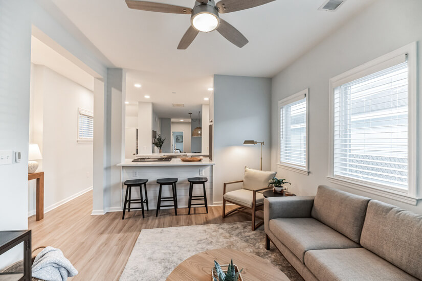  Beautiful Furnished Home In Charleston