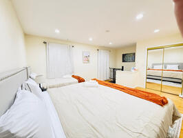 4BR Home w Parking and Yard NYC JSQ PATH