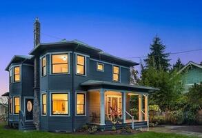 Charming Green Lake Victorian