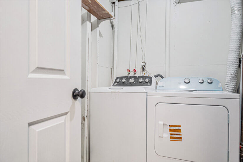 Modern 4BR in Prime Location