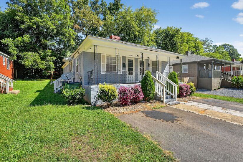 Urban Oasis 6 Min from Uptown Charlotte