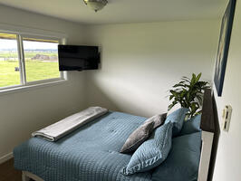 Quiet and Beautiful Home In WA