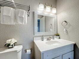 Contemporary Condo With Great Amenities