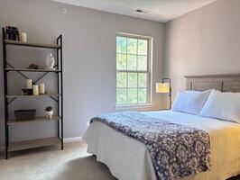 Furnished 2BD2BA Glen Ellyn Condo Garage