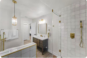 Kings Fortress in Bishop Arts