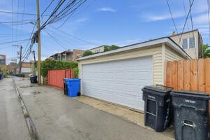 Beautiful Unit in Chicago TriTaylor