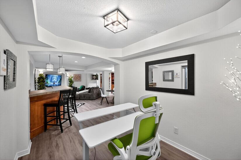 Furnished 1 bd Spacious apartment