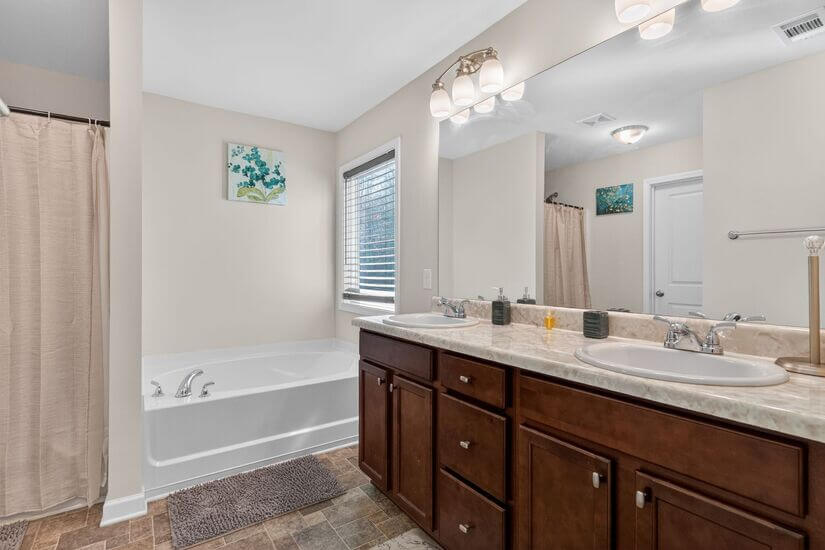 Fully Furnished Executive Home