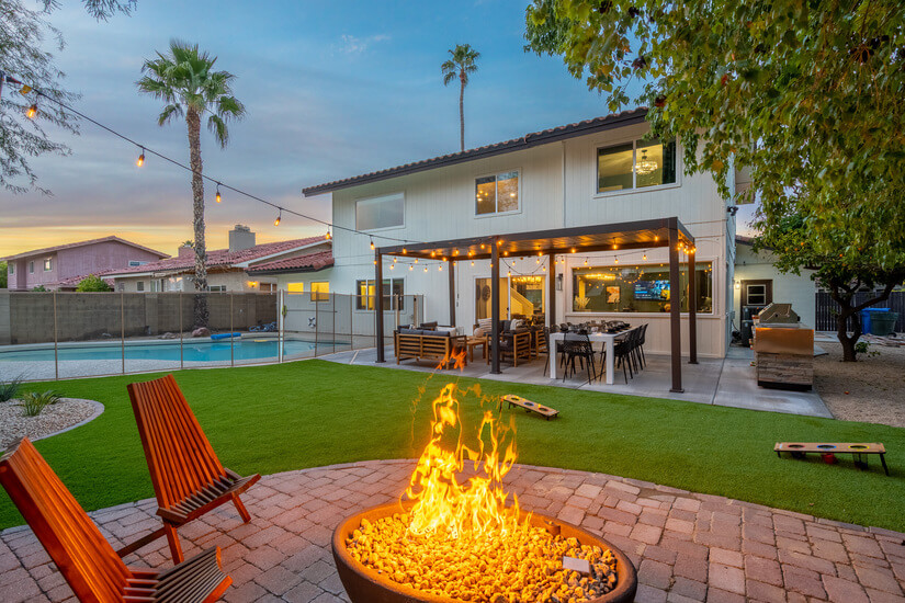 Fully furnished home with Pool and Spa 