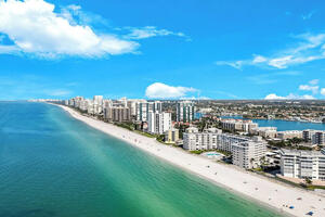 Oceanfront 2br2br Naples Condo
