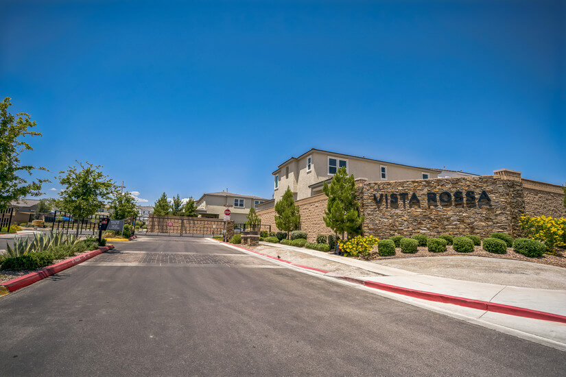 New 4BR Luxury Home with Amenities 