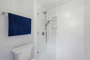Family and Pet Friendly Federal Way Home