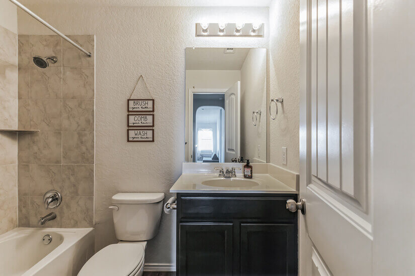 Pet Family Friendly Large Modern 5 Bed