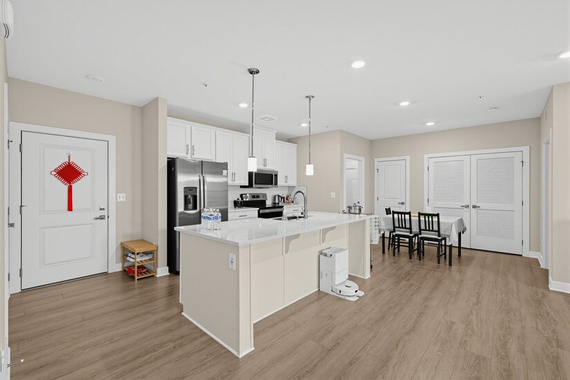 Furnished New Condo near AWS Herndon
