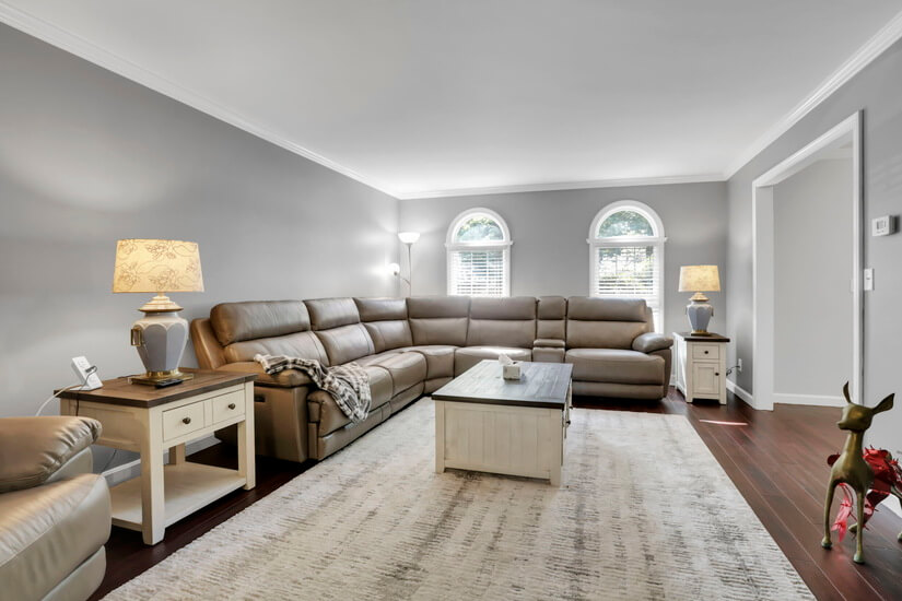 Fully Furnished home rental Zainesville