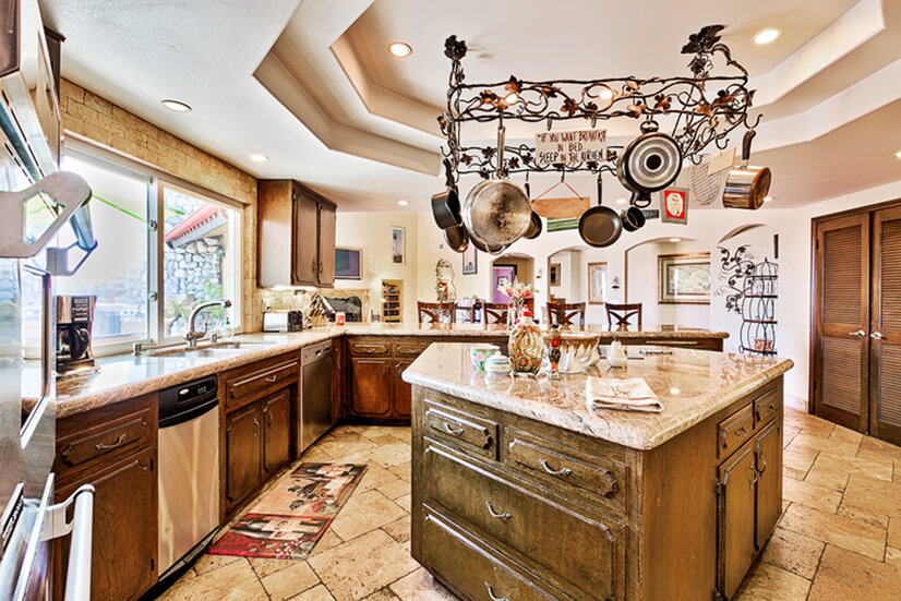 Large Tuscan Style Kitchen