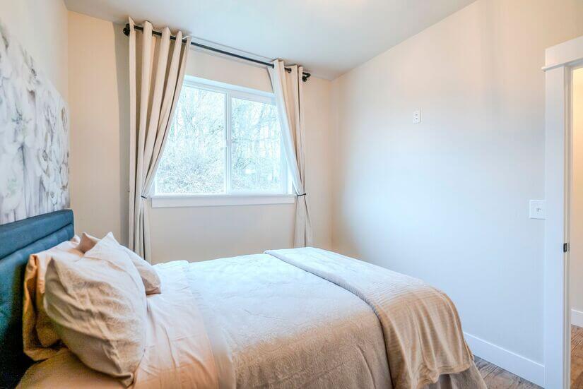 Longview Willow Grove Furnished Property