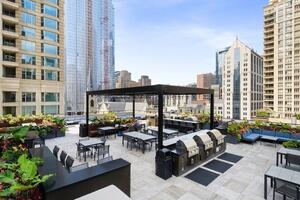 Rooftop Pool3