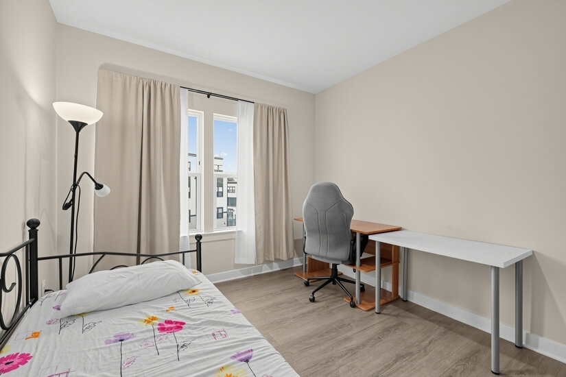 Furnished New Condo near AWS Herndon