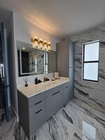 Master Bathroom (hers)