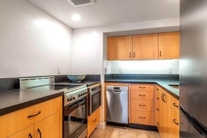 Single Family Home in North Beach