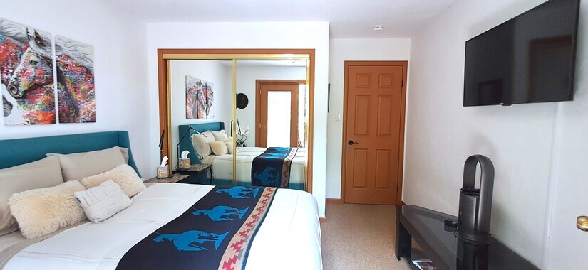 Queen-size bed, spacious closet, and a 40-inch TV
