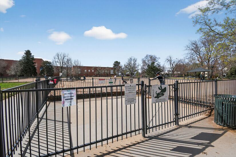 Dog park nearby
