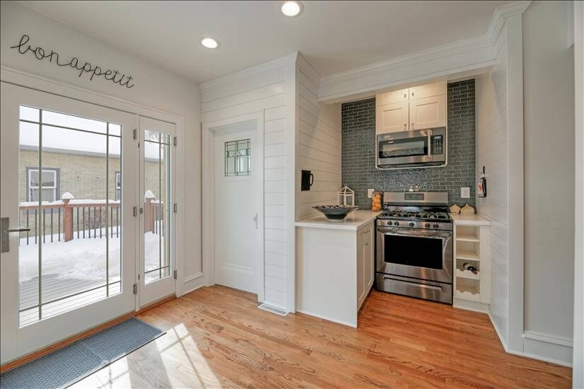 Furnished Executive Home in Bayview, WI