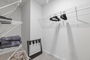 Walk-in Closet