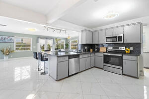 Spacious Lake Worth Beach Home 