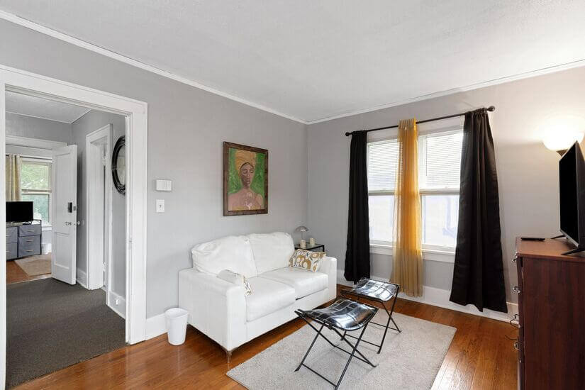 Midtown Beauty, Blackstone Neighborhood