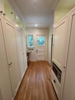 Side entry butlers pantry/work station