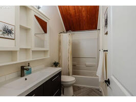Upstairs bathroom