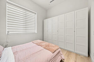 Upscale 2 bd living in LA
