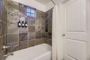 Luxury 6b7b Home close to DU WASH PARK