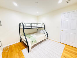 4BR Home w Parking and Yard NYC JSQ PATH