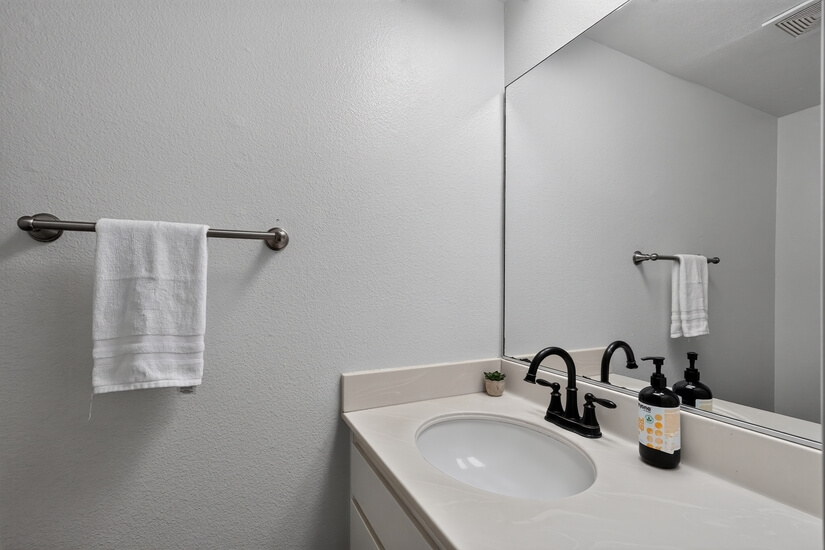Furnished Townhome in Commerce CA