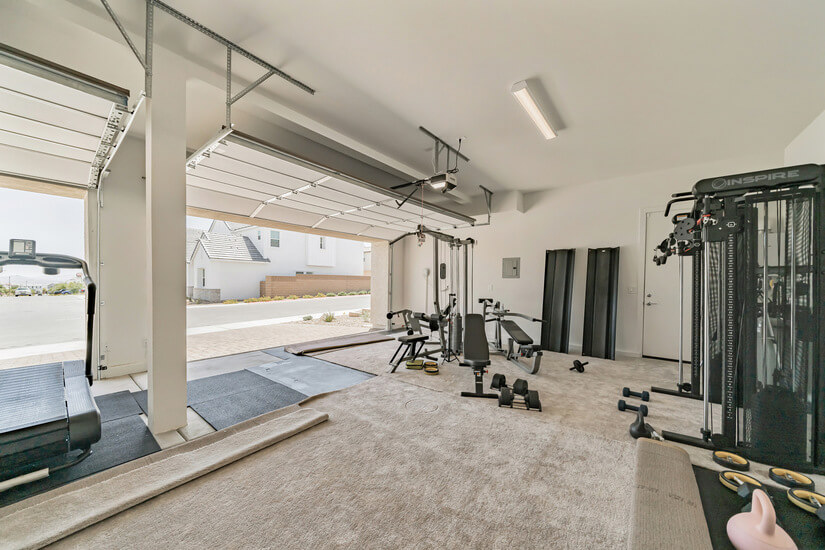 New 4BR Luxury Home with Amenities 