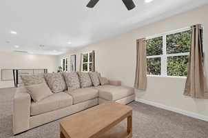 408 Meadowbrook Dr