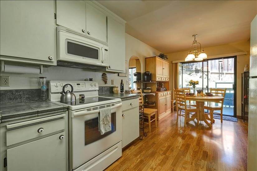 Aptos Furnished 2 Bedroom Townhouse