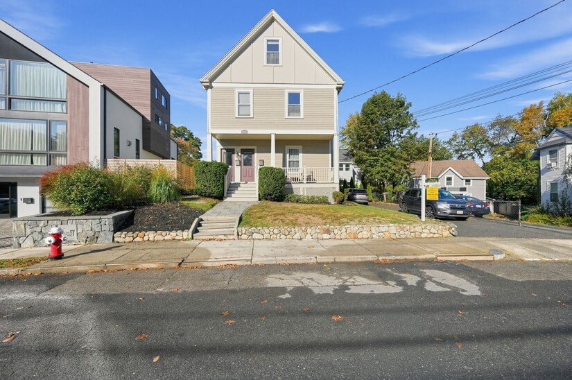 Fully Furnished 2 bd in Newton MA