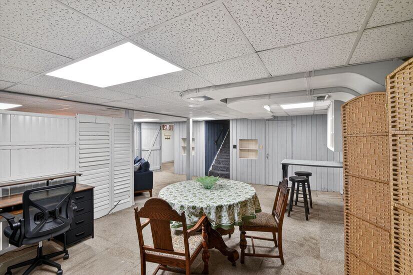 Basement work/play space