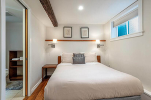Single Family Home in North Beach