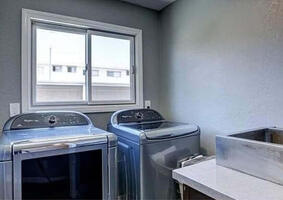 123 10th St Huntington Beach CA 92648