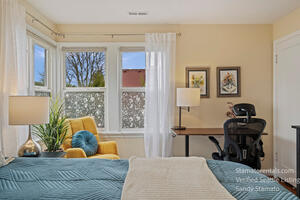 Standing desk office